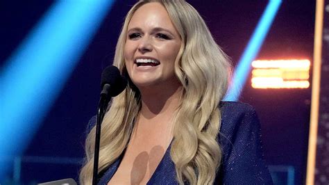 miranda lambert leaked photos|Miranda Lambert risks wardrobe malfunction in daring。